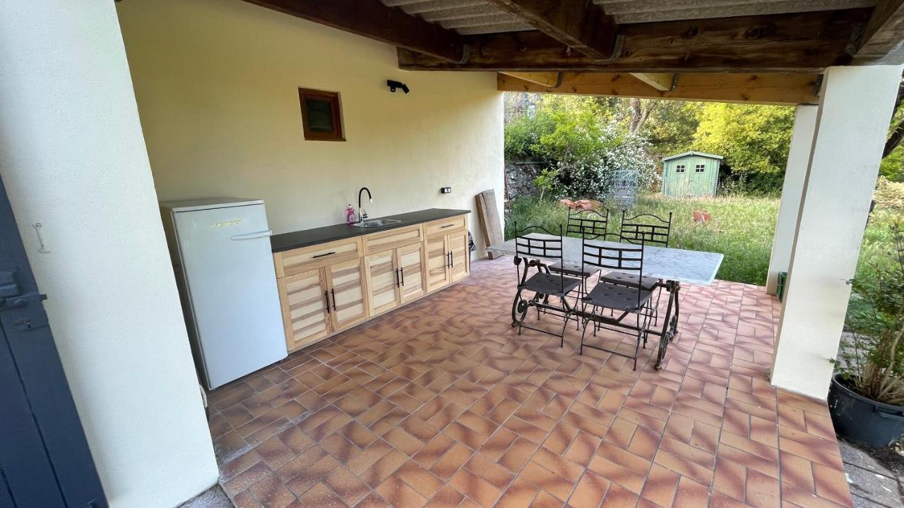 فندق Le Cabanon Collobrières المظهر الخارجي الصورة