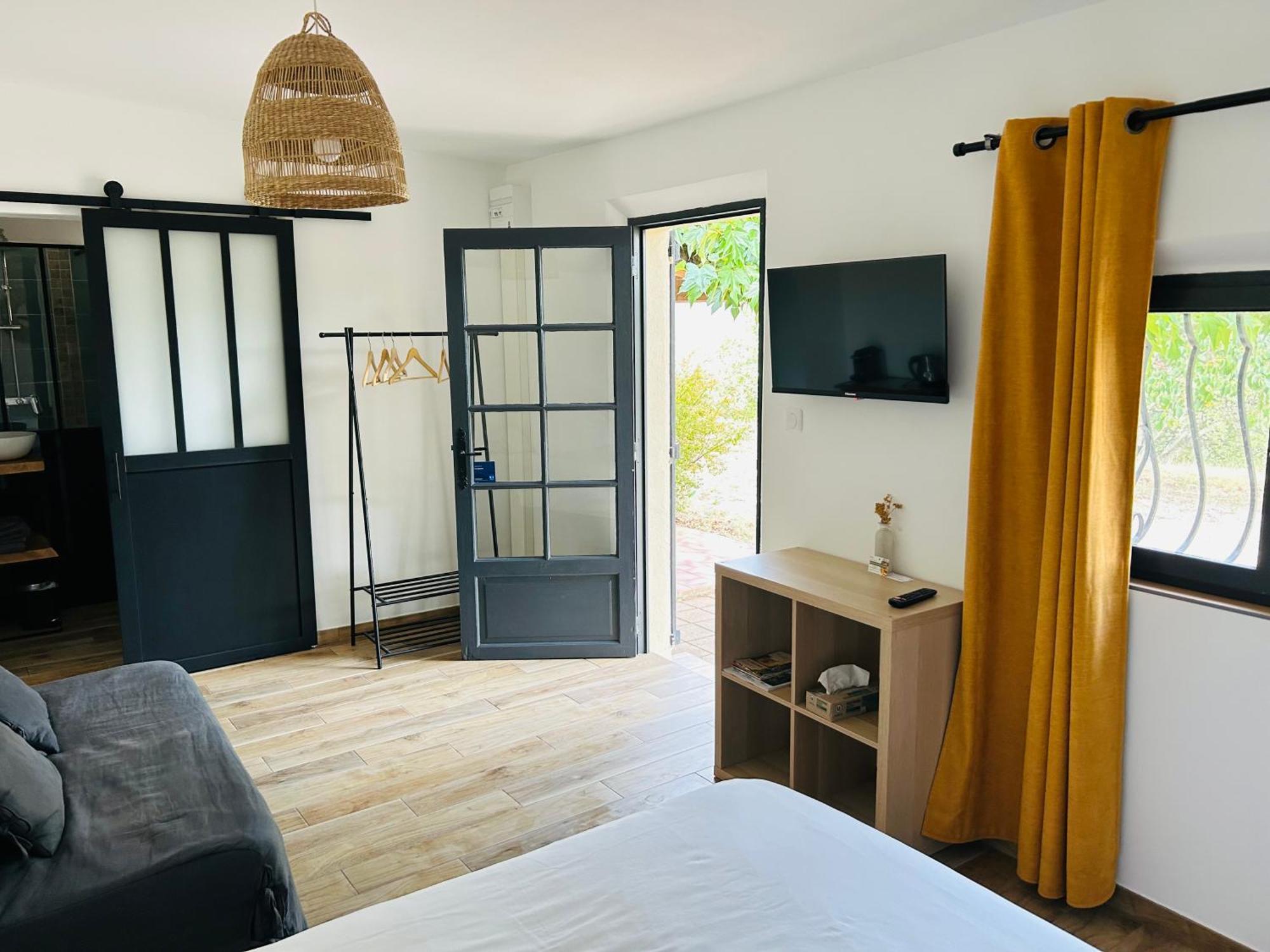فندق Le Cabanon Collobrières المظهر الخارجي الصورة